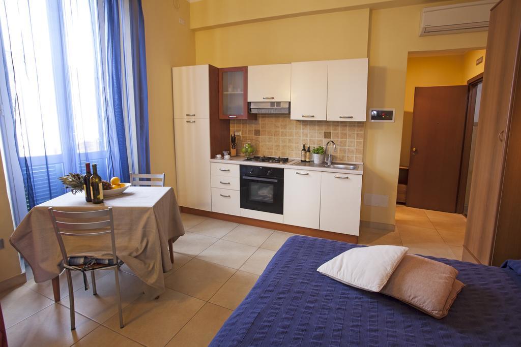 Residence Conchiglia Aparthotel Alassio Ruang foto