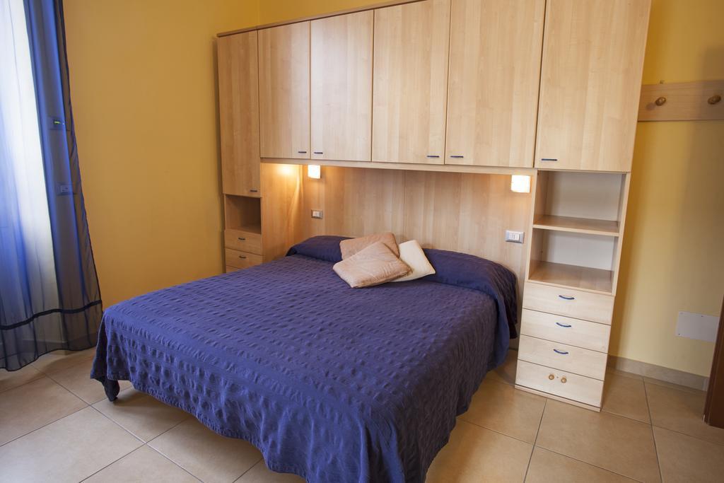 Residence Conchiglia Aparthotel Alassio Ruang foto